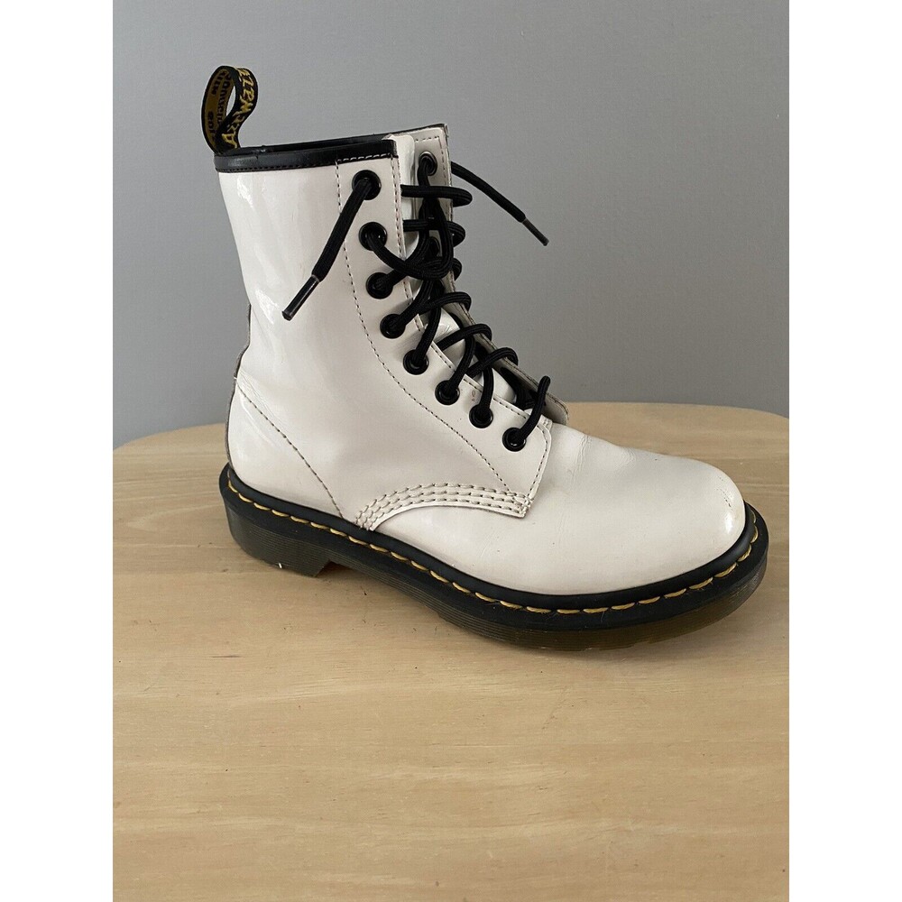 Dr Martens Boots Smooth White Patent Leather Pascal Womens 6 AirWair Docs  1460